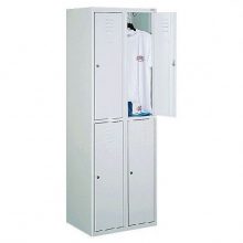 Osztott 4 ajtós öltözőszekrény