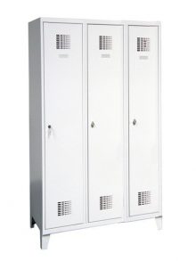 3 Hosszúajtós öltözőszekrény lábakon