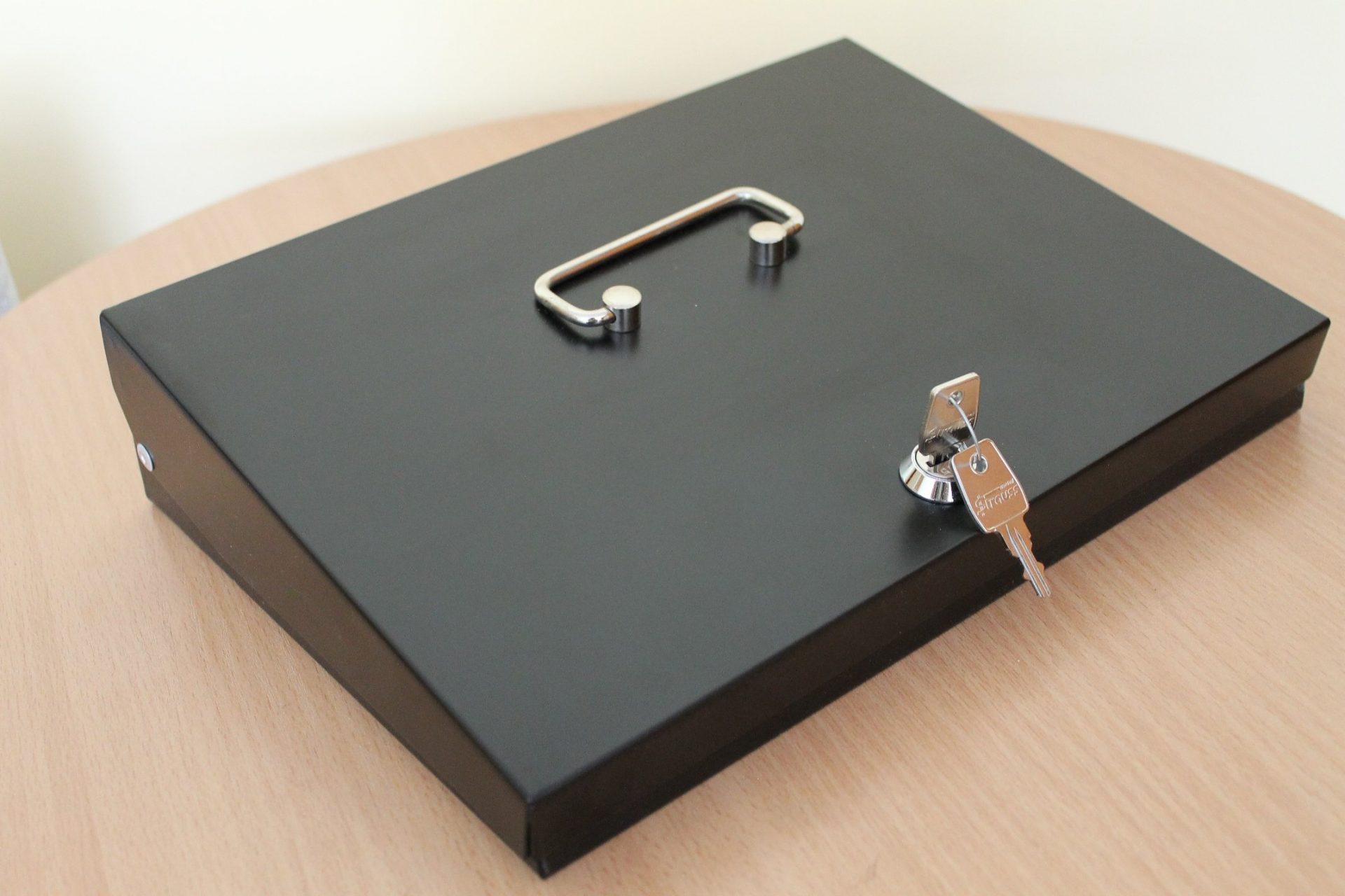 Kis kassza érmetálcával fiókba Kis kassza érmetálcával fiókba