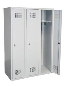 3 hosszúajtós válaszfalas öltözőszekrény